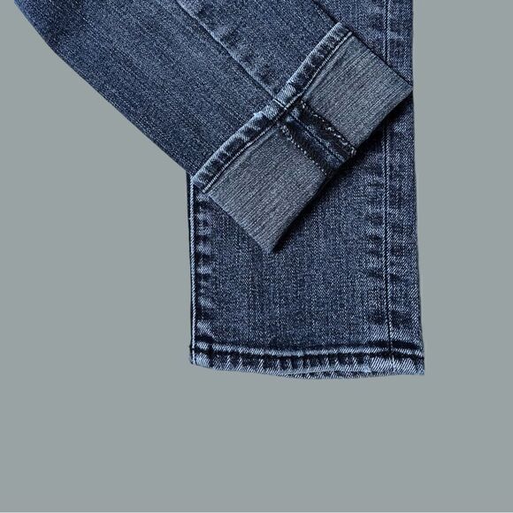 J BRAND low rise skinny leg in distressed dark wash Size 27 - Picture 9 of 9